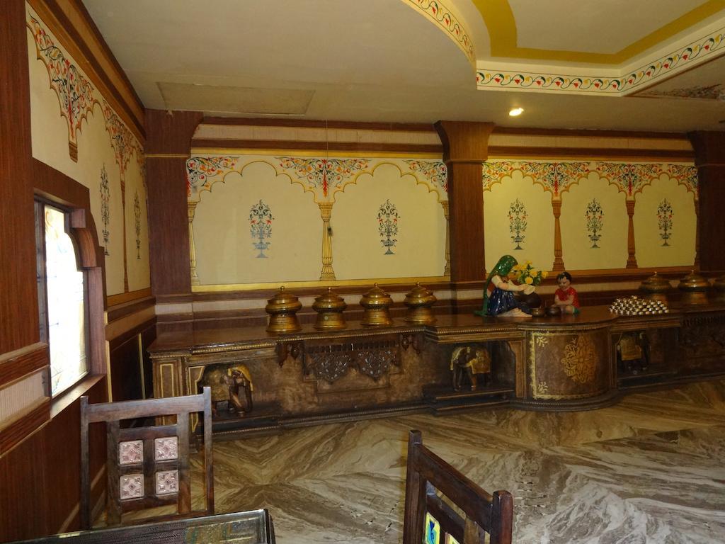 โชกี ธานี อินดัวร์ - ดิ เอธนิค วิลเลจ รีสอร์ต Hotel อินดอร์ ภายนอก รูปภาพ